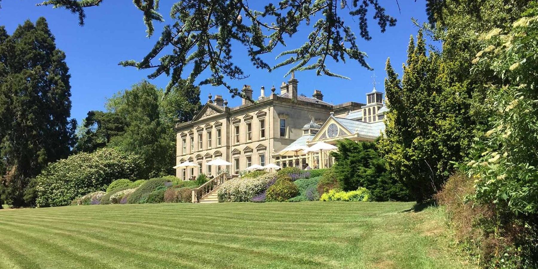 Kilworth House Hotel & Theatre Exterior
