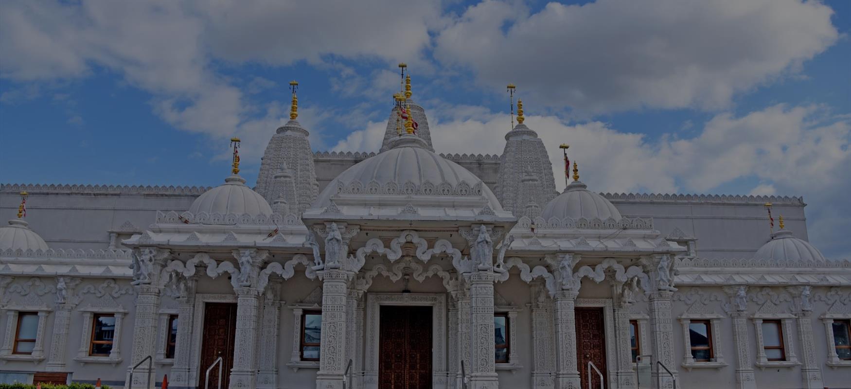 BAPS Shri Swaminarayan Mandir Temple in Leicester Exterior
